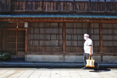 4E1D6AA6-912C-4F6F-A7A8-EA2822672F4F