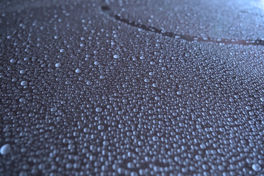 雨の車庫