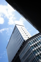 狭い空