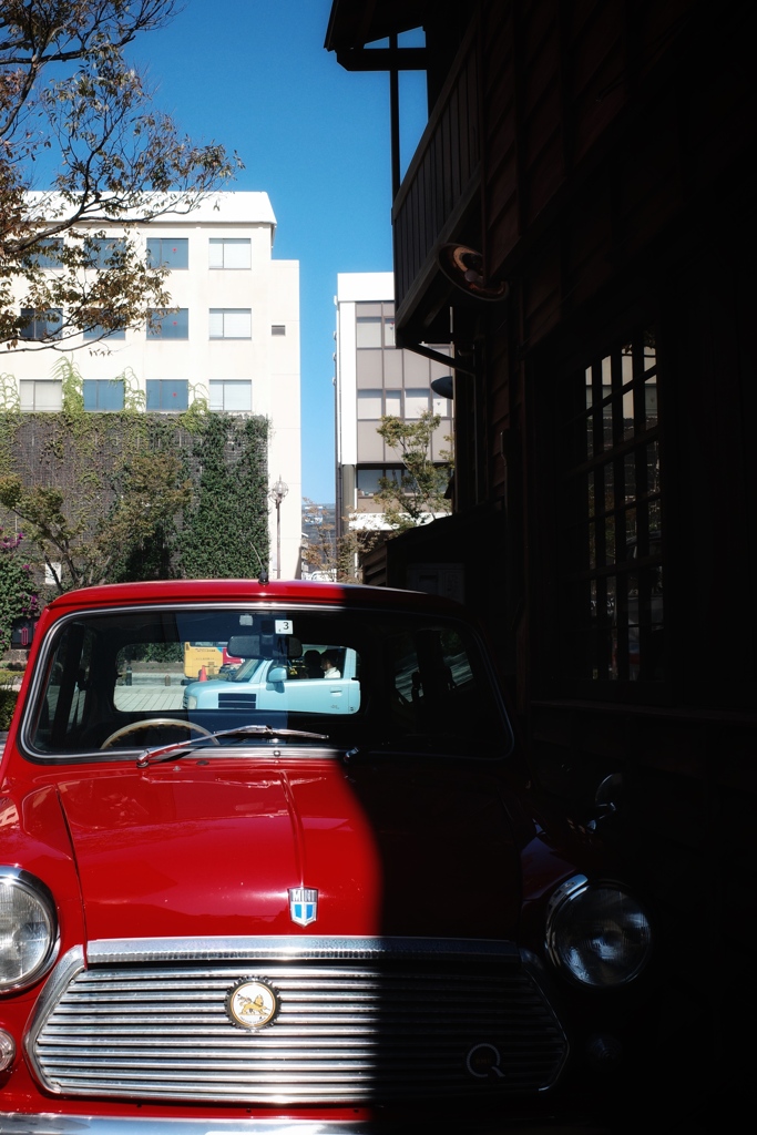 A7EF3B9E-8FEE-4FA3-B1B5-7608528E8B2D