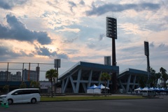 暮れゆくスタジアム