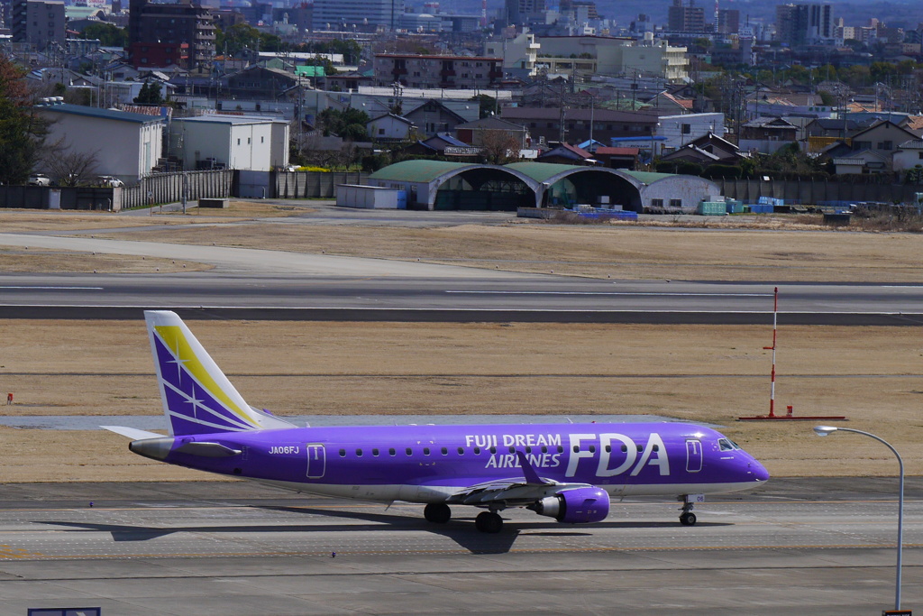 ＦＤＡの飛行機（紫）