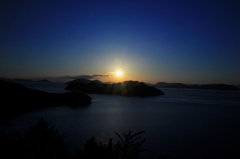 島の朝焼け