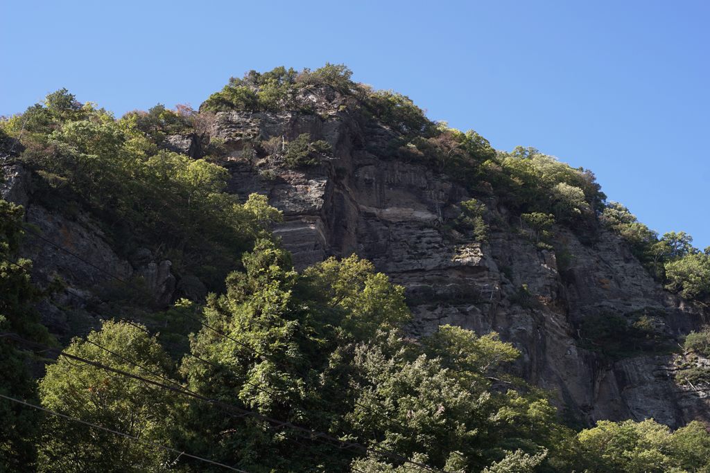 釈尊寺の岩山　　DSC02916