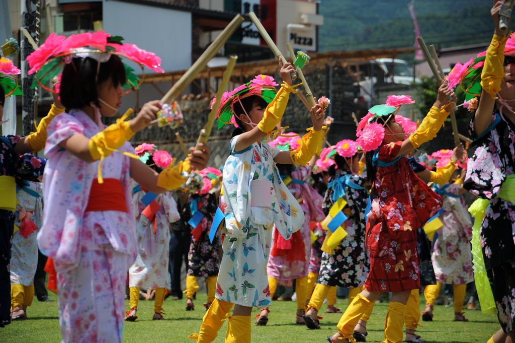 ささら踊り（あいそめの湯）[岳の幟１２]