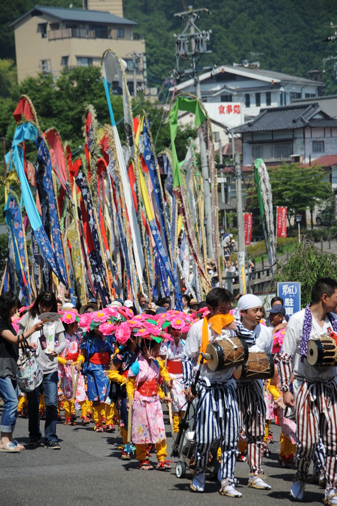 大湯へ向かう[岳の幟９]