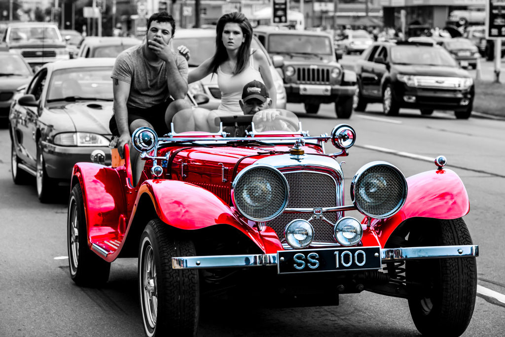 The Woodward Dream Cruise 2014 : Red