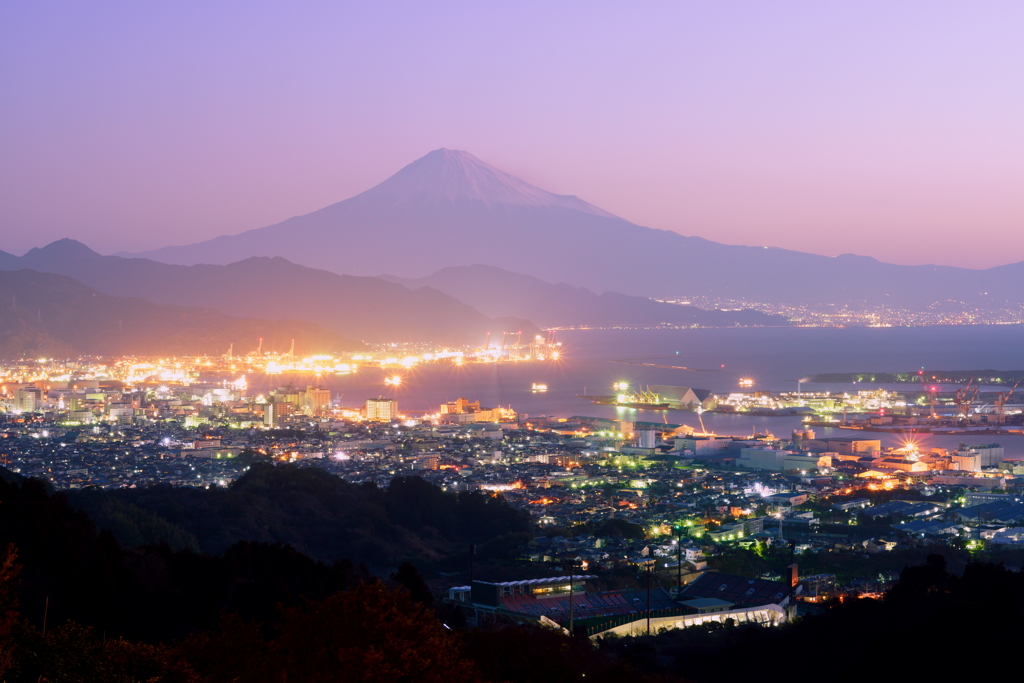 駿河湾の夜明け