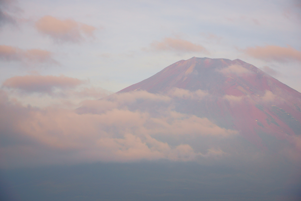 霞み赤富士