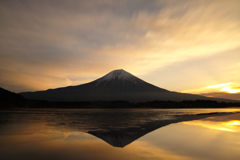 凍った朝でも夜は明ける