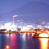 光る港