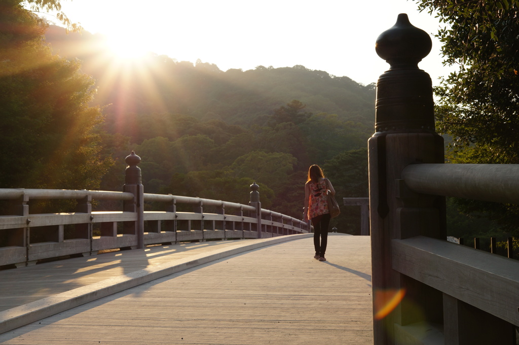 夕暮れの宇治橋にて１