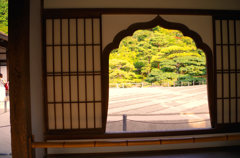 まどから