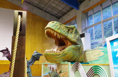 恐竜もいる