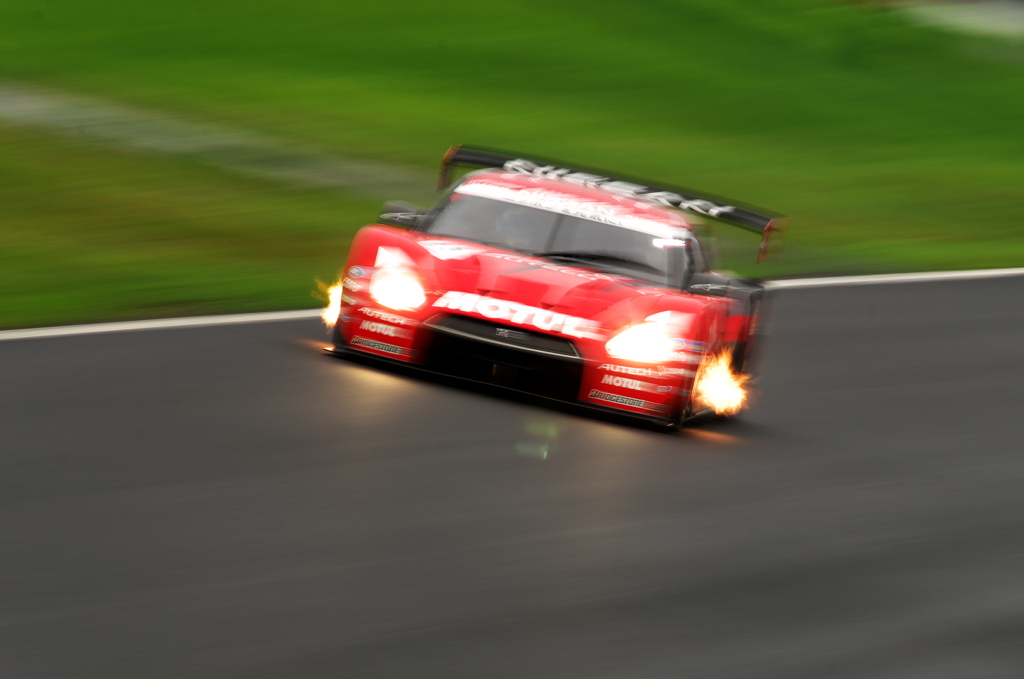 MOTUL AUTECH GT-R