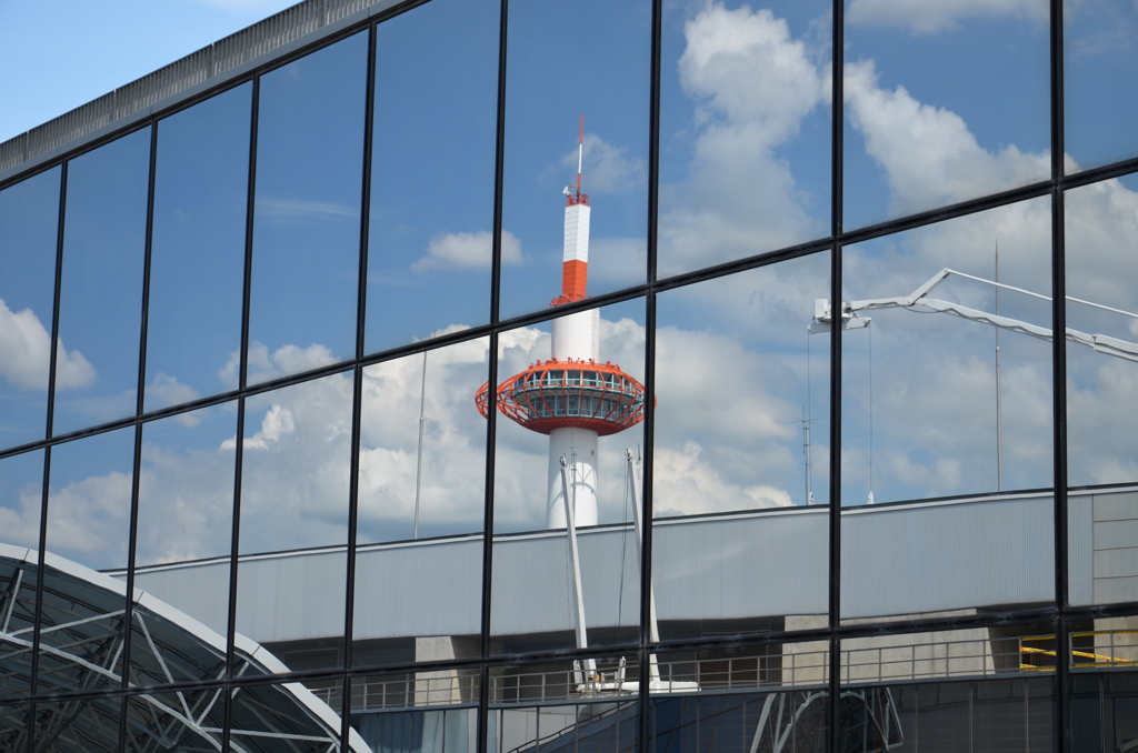Kyoto Tower (Kyoto Station)