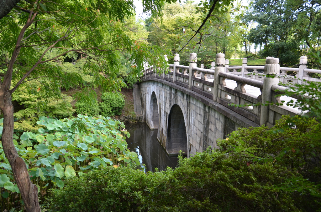 円通橋（大谷本廟）