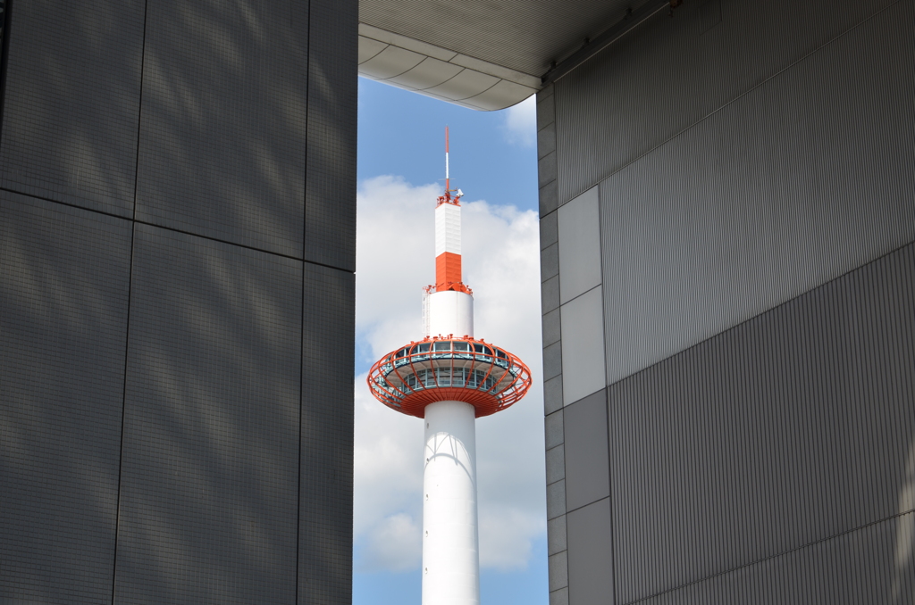 Kyoto Tower (Kyoto Station)