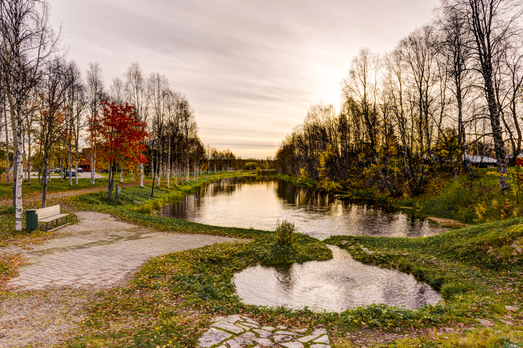 At the spring in the evening...