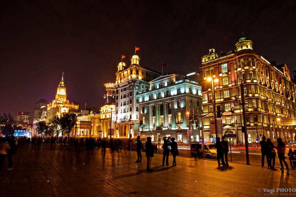 Randezvous at night town