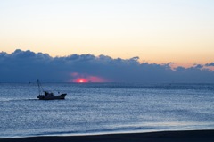 Sun comes up 1