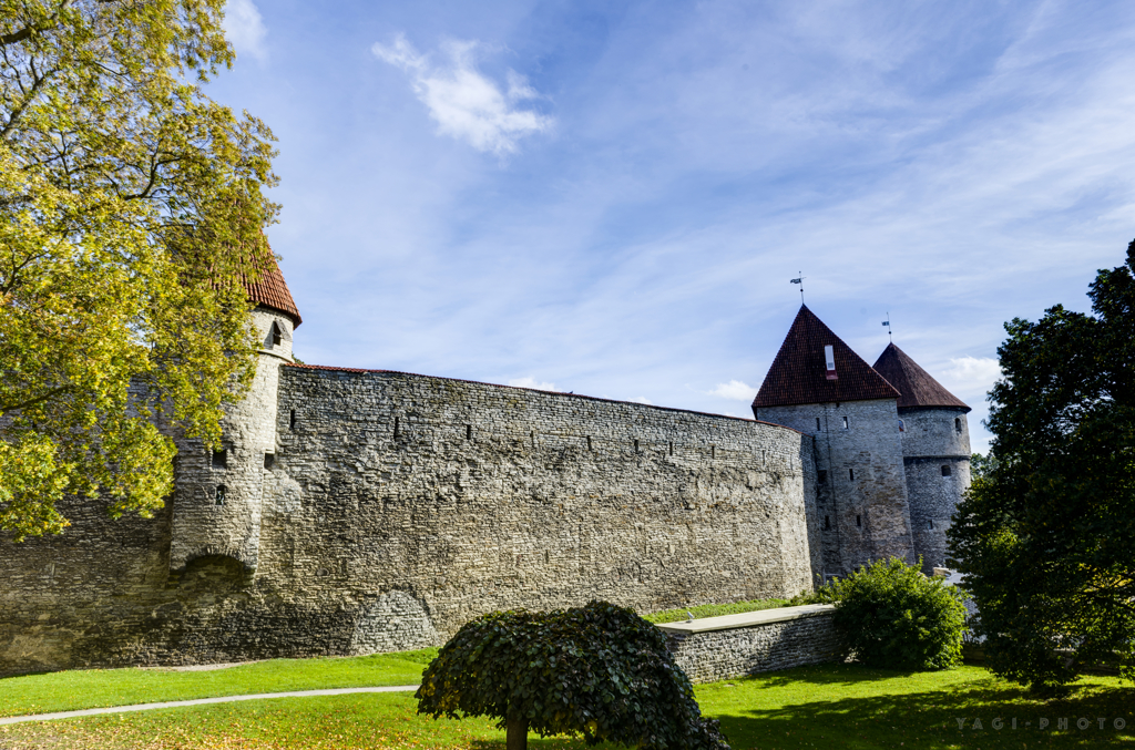 Strong Wall
