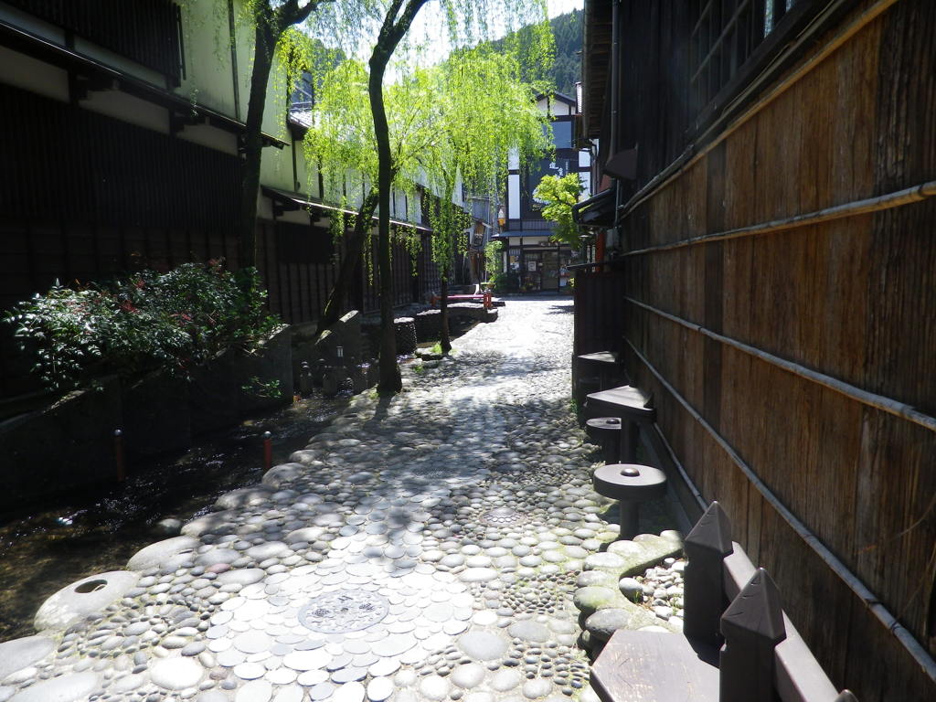 水のこみち