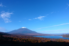 晩秋の朝　富士を臨む