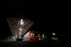 岳電吉原駅の夜