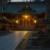 神社での夜明け