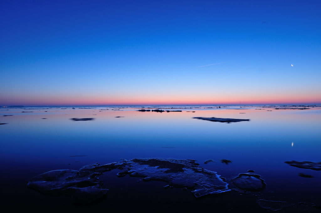 エリー湖　夜明け前