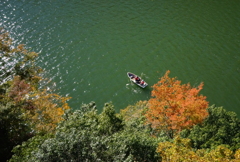 煌めく湖面に