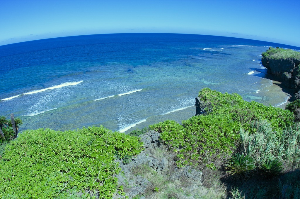 島の海