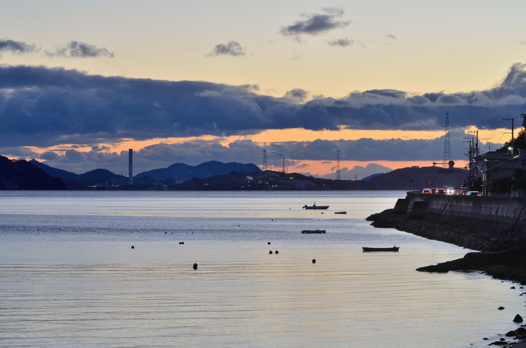 雲に分けられた色