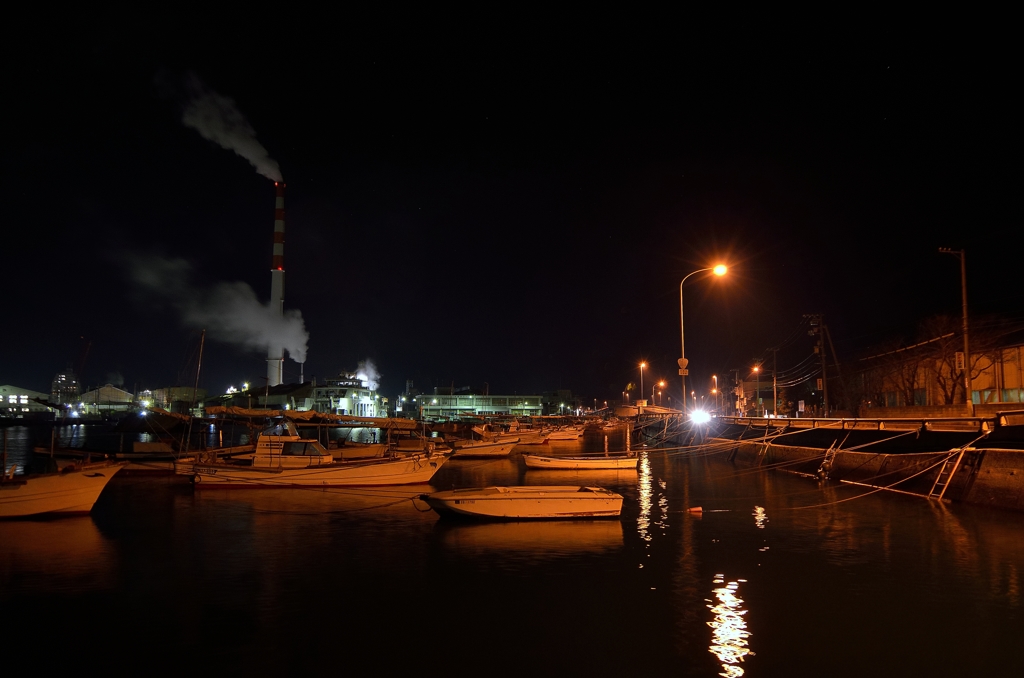 国道沿いの船着場