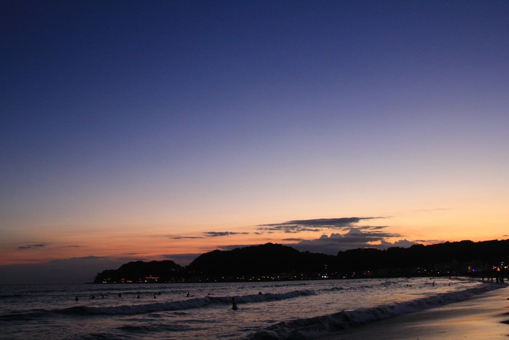 夕暮れの海