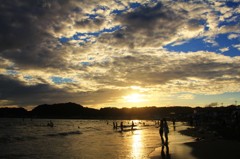 夕暮れの由比ヶ浜