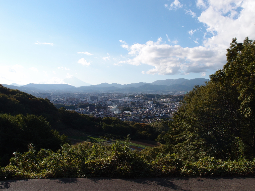 富士山うっすら・・・