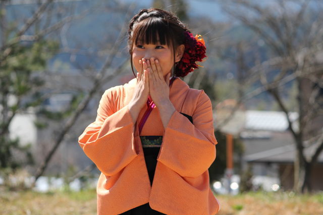 はにかんでみてる先には・・・