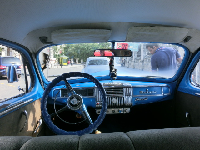 タクシー運転席