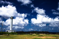 空と雲と灯台と