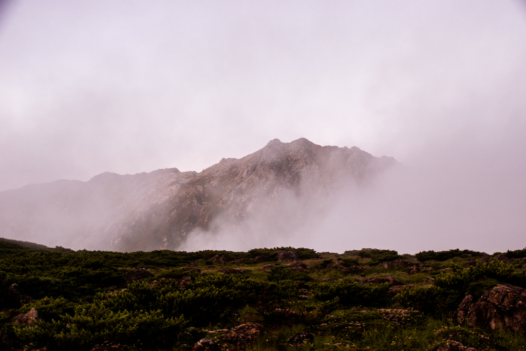 雲の中の水晶岳
