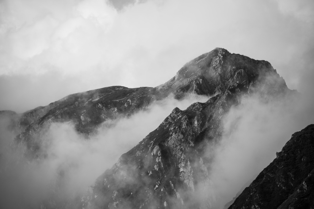 雲の中の龍王岳Ⅱ