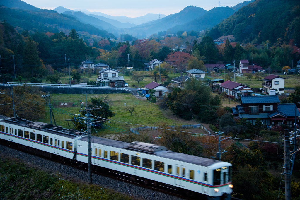 山里の夕暮れ