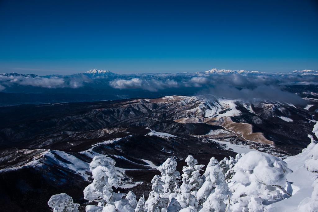 霧ヶ峰と御嶽山と乗鞍岳(遠景)