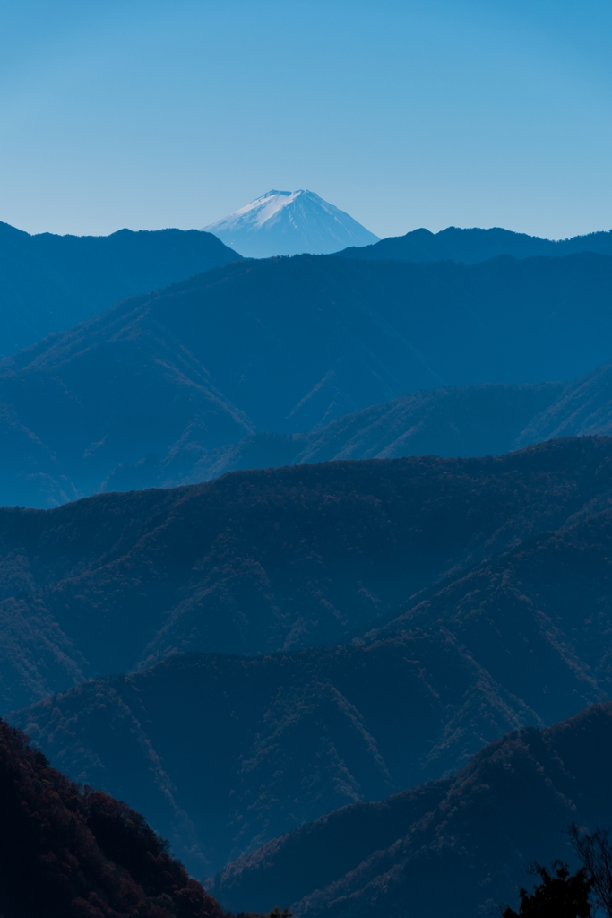 幾山越えて