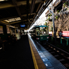 七里ヶ浜駅ホームで