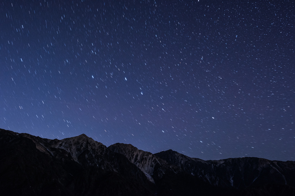 白馬三山と北天の星