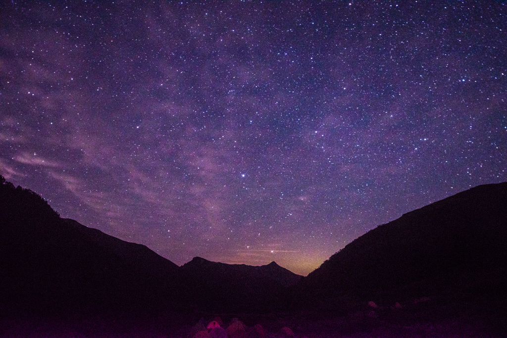 笠ヶ岳の上の星空