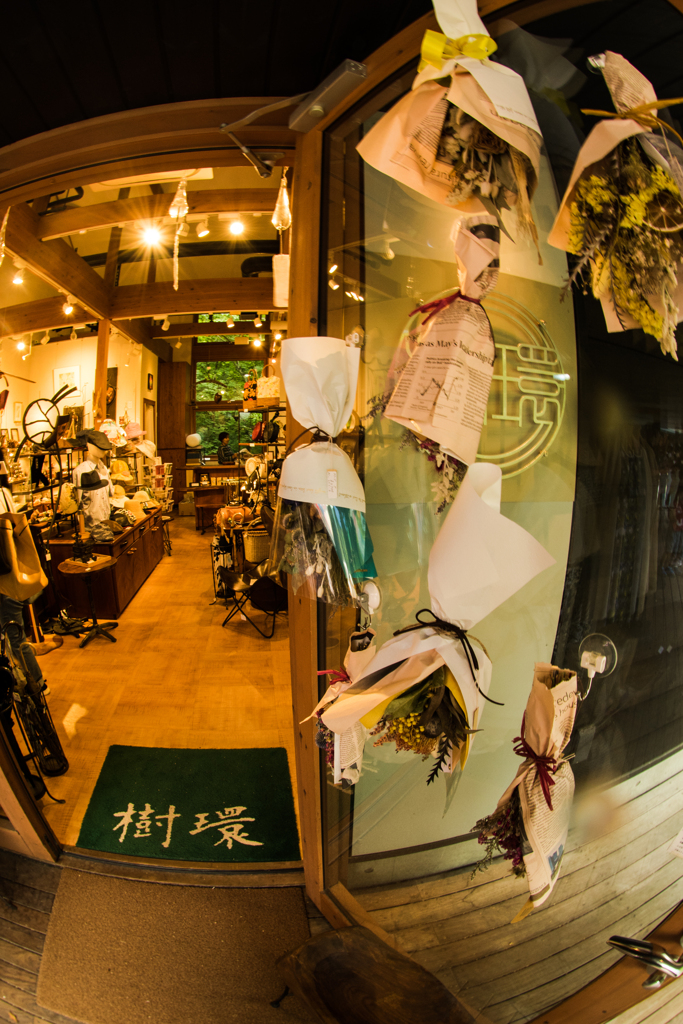店の入口